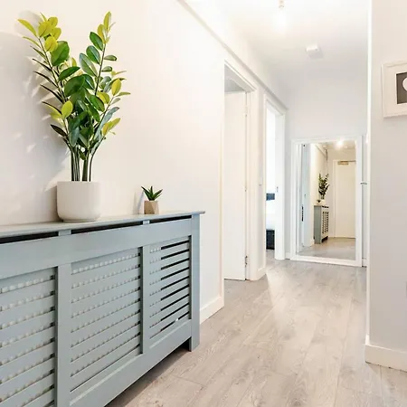 Elegant Dublin Retreat * Balgriffin